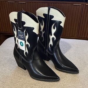NWT universal thread cowboy boots